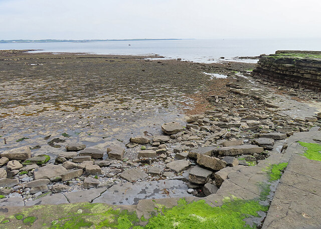 Giant's Quoiting Stone (Port St Mary) - Neolithic Archaeological Site on the Isle of Man